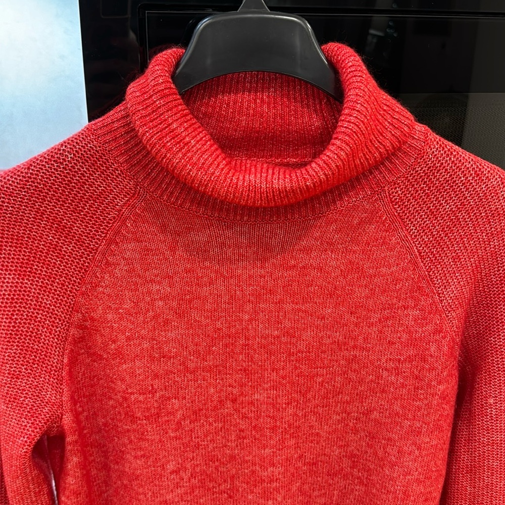 Red/ burnt orange loft sweater like new
